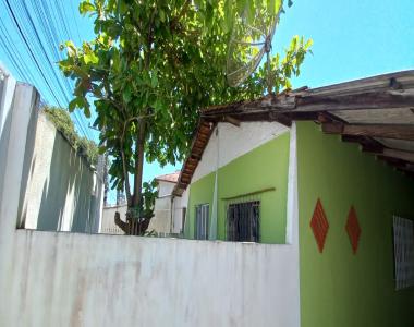 Casa com terreno à venda em Camboriú/SC